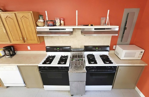 Michael Cabin | 8-Bedroom Lodge, each with 2 single beds. Room 1