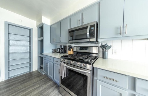 Willmore Apartment | 8 Beds Home with 4 Car Parking Space - Near DTLB