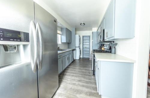 Willmore Apartment | 8 Beds Home with 4 Car Parking Space - Near DTLB