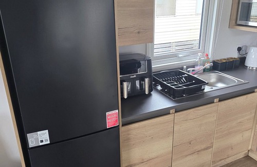 Morecambe House | 8 Berth Caravan free WiFi, Airfryer, Xbox 1
