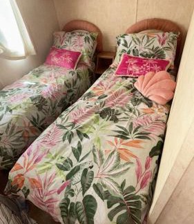 Towyn Resort | 8 Berth Caravan on Edwards Park, Towyn