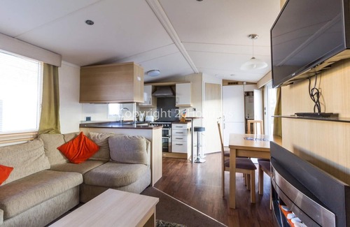 Caister-on-Sea House | 8 berth, dog friendly caravan at Haven Caister in Norfolk ref 30031B
