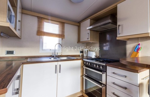 Caister-on-Sea House | 8 berth, dog friendly caravan at Haven Caister in Norfolk ref 30031B