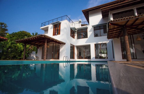 Hikkaduwa Villa | 8 BR Private Villa w/Pool & Staff – Ideal for Large Groups Near Hikkaduwa Beach
