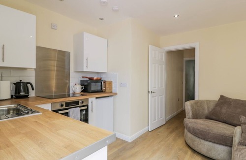 Millport Cottage | 8 GEORGE STREET, pet friendly, country holiday cottage in Millport