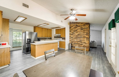 Cross Roads House | 8 Mi to Lewisville Lake: Peaceful Countryside Home