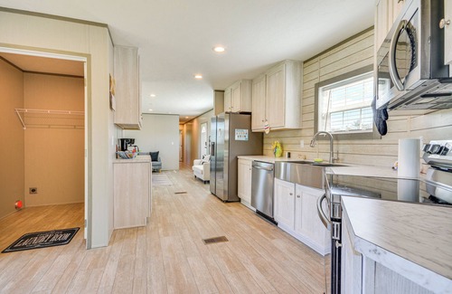 Bedford House | 8 Mi to Main Street: Home w/Yard in Bedford!