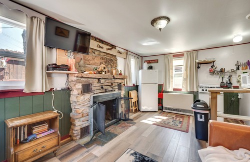 Drake Cabin | 8 Mi to Rocky Mountain Nat’l Park: Serene Escape