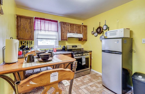 District Heights House | 8 Mi to Washington, DC: Pet-Friendly Maryland Home
