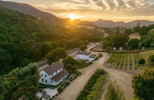 San Luis Obispo House | 8 Mile House Deluxe