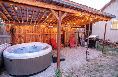 Coram Cabin | 8 Minutes to Glacier National Park A-Frame With Hot Tub