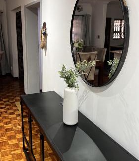 Athlone House | 8 on Lorenzo