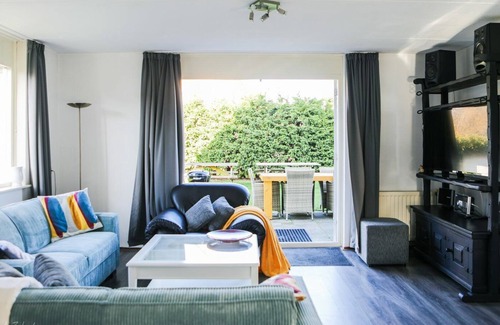 Wemeldinge House | 8-person detached holiday home in Wemeldinge