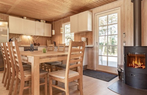 Grønhøj House | 8 person holiday home in Løkken