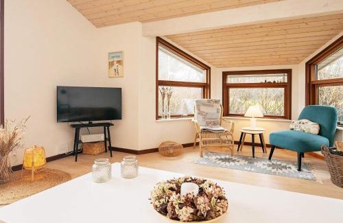 Nr. Lyngby House | 8 person holiday home in L kken