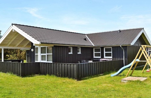 Rindby Strand House | 8 person holiday home in Fan