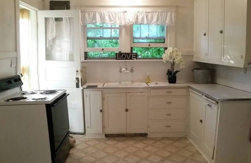 Downtown Klamath Falls House | 80+day stay⭐Smarthome King 4KTV W/D❤️of Downtown