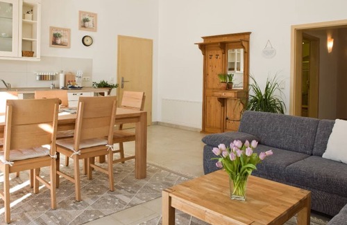 Sonnen Apartment | 80qm Familienferienwohnung mit drei seperaten Schlafzimmern - Frühstückskorb inkl.