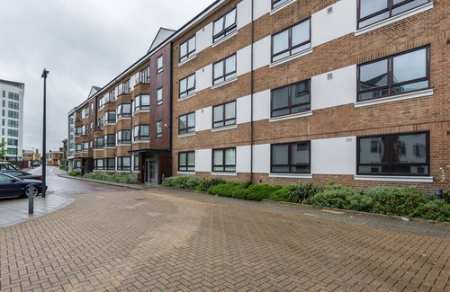 Chiswick Riverside Apartment | 86 Kew Bridge Court - 2 bedroom apartment