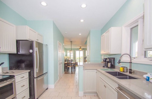 Saint Helena Island House | 862 Bonito - New to VRBO! Resort Access Included!