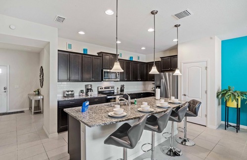 Four Corners Cottage | 8918 Sydney Avenue