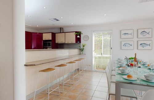 Salamander Bay House | 8a Foreshore Drive Ducted Air and Boat Parking