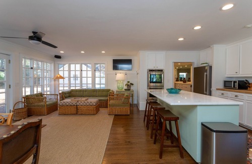 Pinehurst House | 8BR Historic Gated Luxury Estate on 5 secluded acres in the Village of Pinehurst