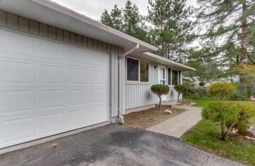 Manzanita House | 8th Hole Getaway Condo MCA #1209