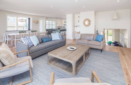 Ogunquit - Wells House | 9 Bedroom Ocean Front House, Private Moody Beach