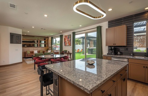 Coachella House | 9 Bedroom/Sleeps 21/Pickleball/Theater