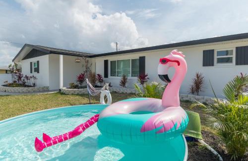 Carter Norwood House | 9 Beds Beach Gameroom Cowboy Pool Mini Golf