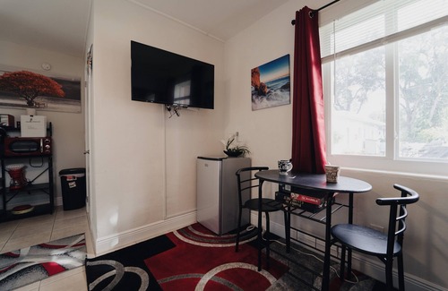 Edgewood Apartment | #9 Heated Pool, Private Patio & Grill