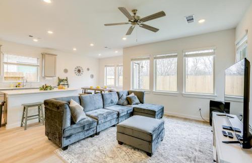 Hockley House | 9 Mi to Oil Ranch Family-Friendly Home with Yard