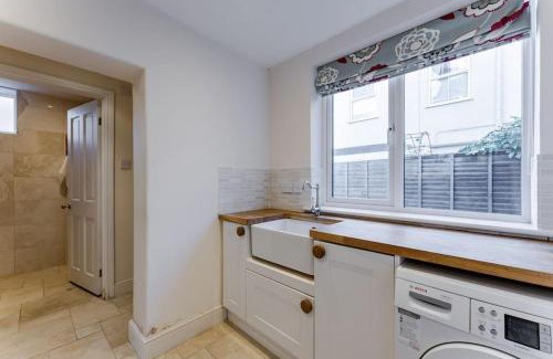 Sheringham House | 9 Morris Street