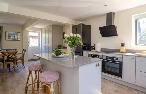 Thorpeness Cottage | 9 The Coastguards - sleeps 8 guests in 4 bedrooms