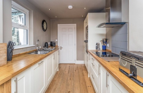 Keswick Cottage | 9 The Townhouses - a house that sleeps 10 guests in 5 bedrooms