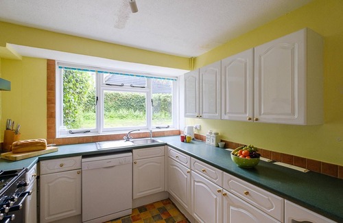 Thorpeness Cottage | 9 Whinlands - sleeps 10 guests in 4 bedrooms