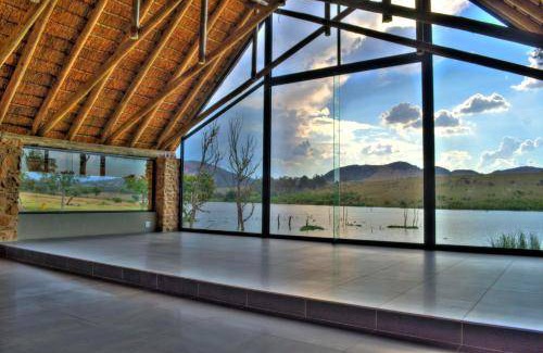 Lanseria Resort | 90 m² Resort ∙ 1 bedroom ∙ 4 guests