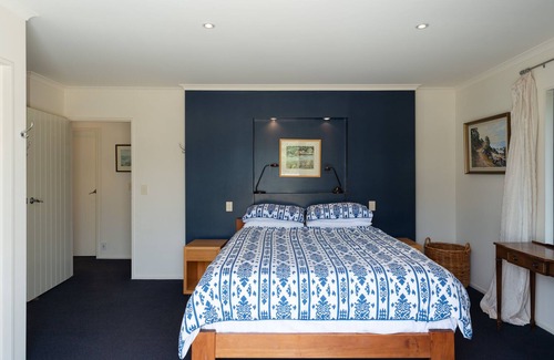 Kaiteriteri House | 90 SECONDS TO THE BEACH!!!