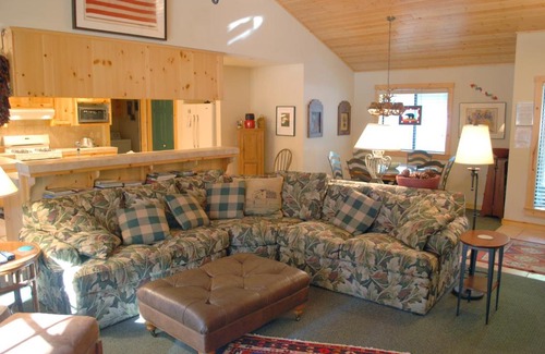 North Wawona House | 93 Doyles Mountain