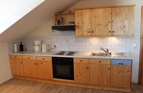 St. Oswald Apartment | 95qm-Feriendomizil mit möbliertem Balkon & WLAN
