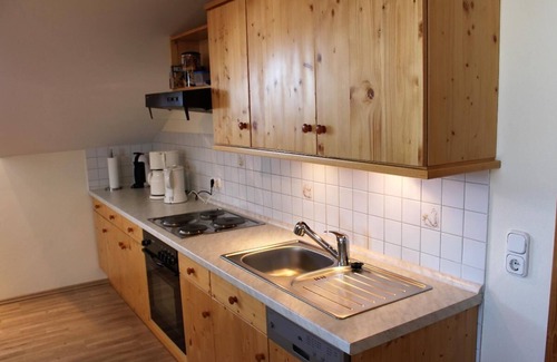 St. Oswald Apartment | 95qm-Feriendomizil mit möbliertem Balkon & WLAN
