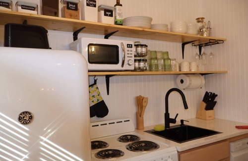 Lexington House | 97 Junction House, Cozy duplex with fenced yard & easy I-71 access! Sleeps 8