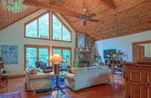 Snowshoe House | 973 Hunters Ridge Sprawling 4 Br Home Minutes from Snowshoe Mtn