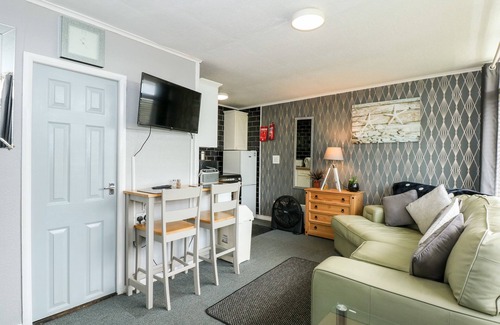 Chapel Saint Leonards Cottage | 98 Cherry Park