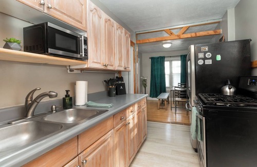 Central City Apartment | 9th and 9th - FastWiFi - Downtown - W/D