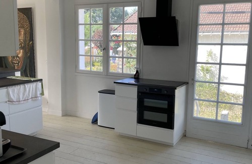 La Baule-Escoublac House | A 12-minute walk from the sea!
