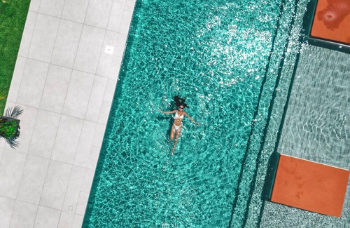 Maho Apartment | A-1303 Wonderful 2 bedroom apartment right in front of Mullet Bay Beach