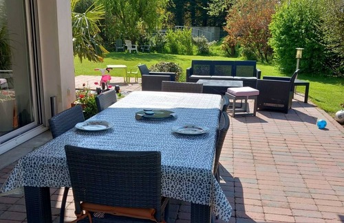 Les Moutiers-en-Retz House | A 200m de la Plage, Jolie Maison D'architecte Avec 4 Chambres sur Jardin Arboré