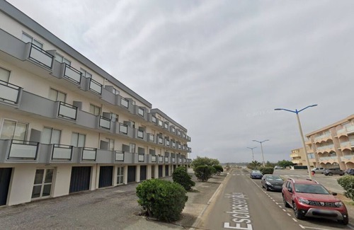 Port-la-Nouvelle Apartment | A 200m de la Plage et Commerces à 500m, Appart. 8 Couchages - Garage - Parking